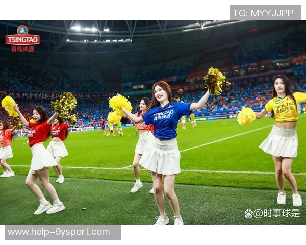 足球宝贝在赛场上意外遭遇吸奶事件引发热议与讨论